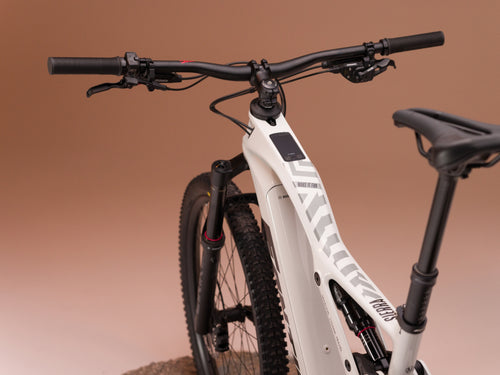 SIERRA_RACE_WHITE_2.jpg
